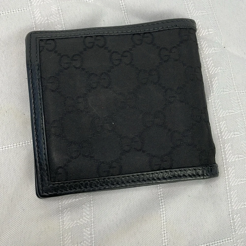 Gucci Bifold Compact Wallet GG Guccissima Monogram Canvas Black Web Tab